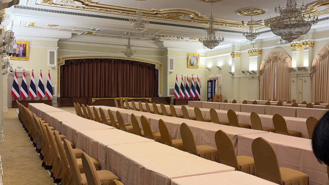 ทำเนียบรัฐบาลจัดเตรียมสถานที่ประชุม ครม.นัดพิเศษ 6 เมษายน