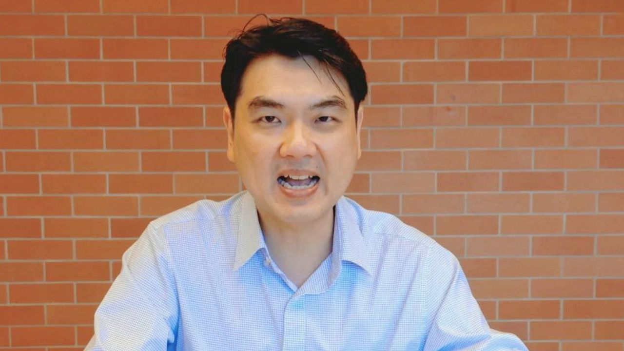 ปิยบุตร เตือนภัยแผนยุบพรรคประชาชนและการแก้รัฐธรรมนูญใหม่