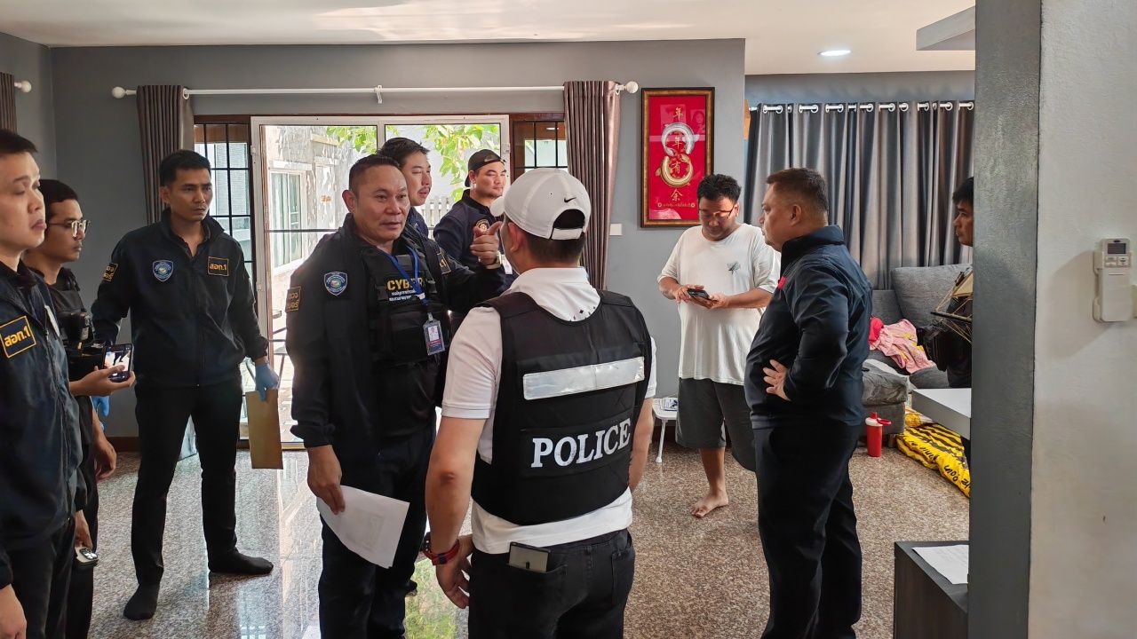 ตำรวจไซเบอร์ขยายผลจับกุมผู้ครอบครองปืนเถื่อนในกรุงเทพฯ