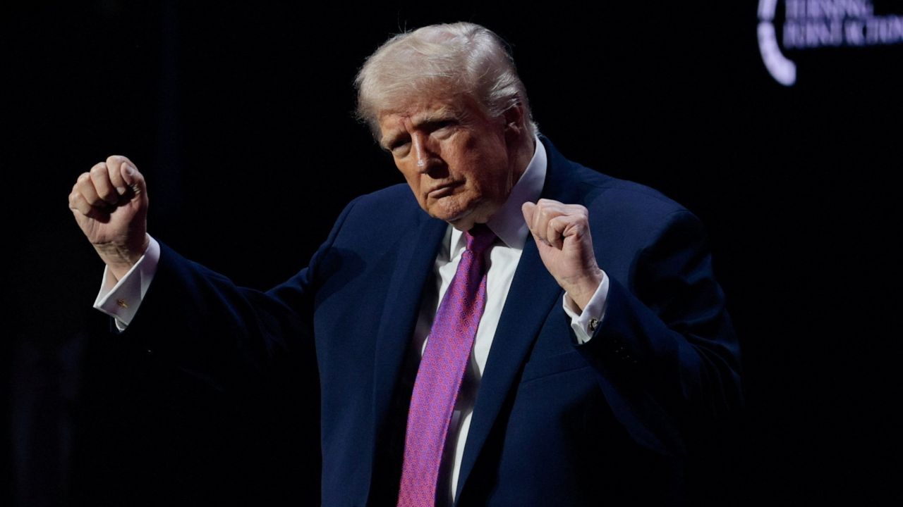 ทรัมป์เผย ผู้แทนสหรัฐฯ กำลังไปปากีสถาน เพื่อเจรจากับอิหร่านรอบใหม่