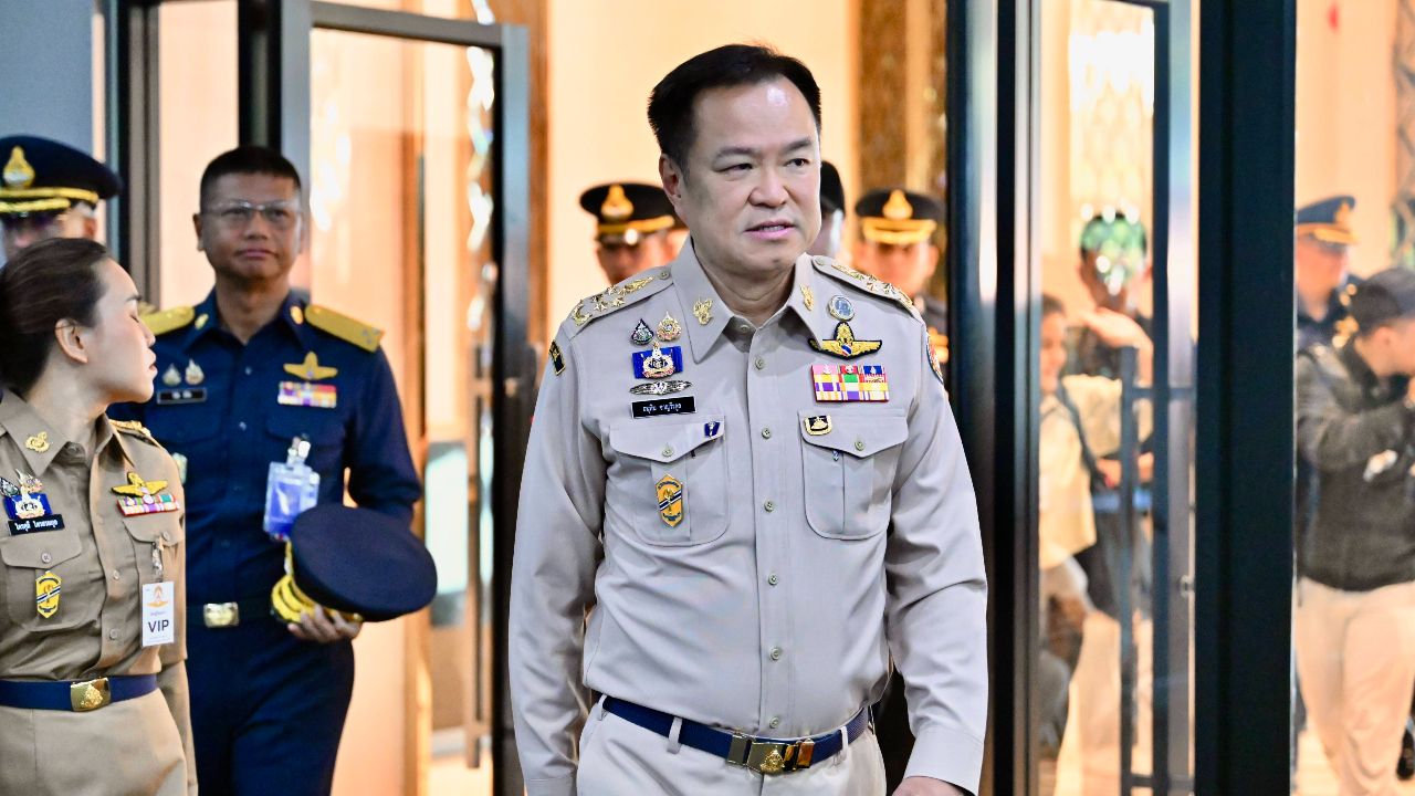 “อนุทิน” ลงชายแดนใต้ขอดูหน้างาน เชื่อได้ข้อมูลดิบมากขึ้น ถกฝ่ายมั่นคง-ดราม่า มทภ.4