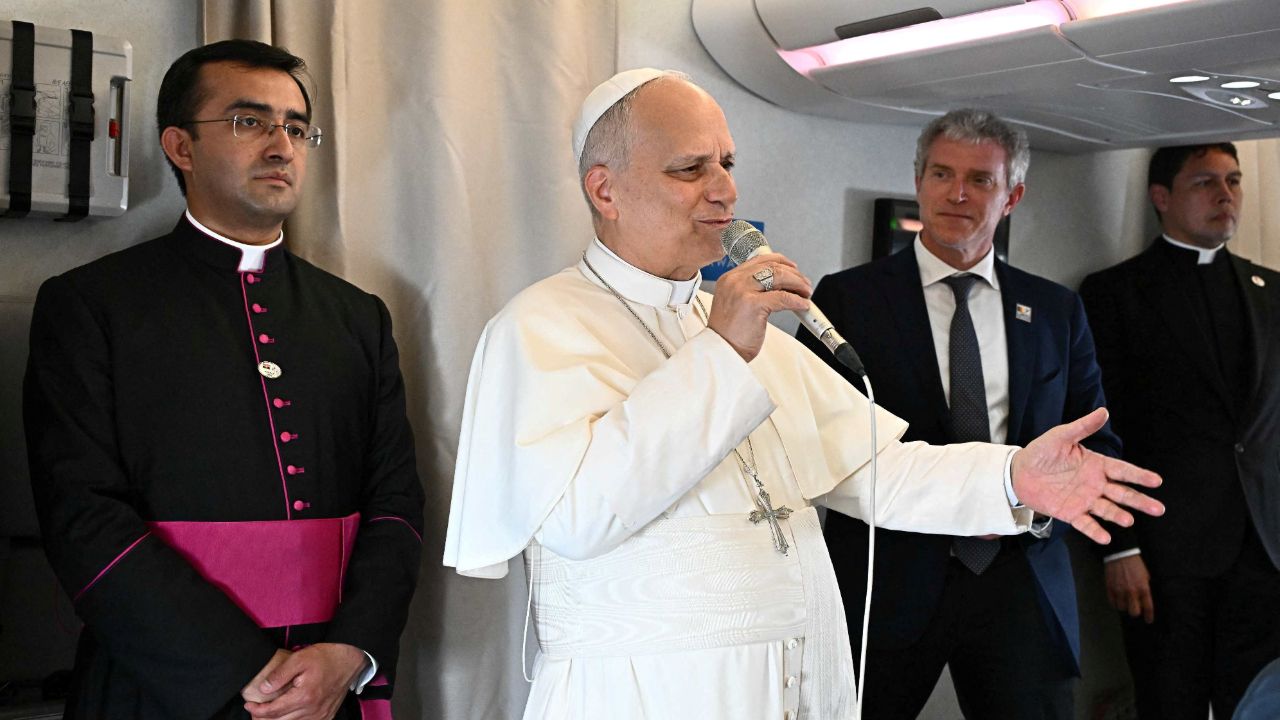 โป๊ปยืนยัน ไม่ได้วิจารณ์ โดนัลด์ ทรัมป์ หลังโจมตีพวก “ทรราช” ทำสงคราม