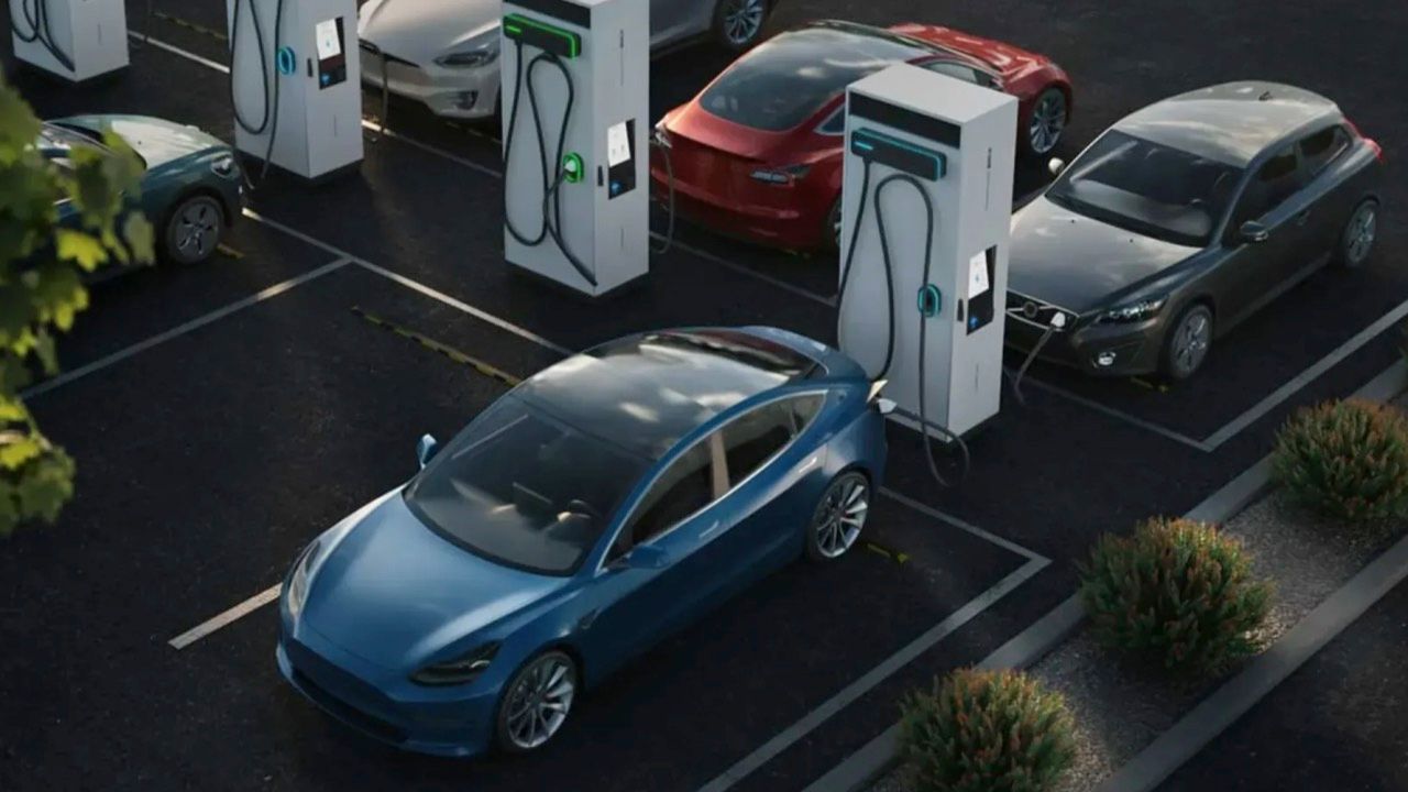 อยากจะบ้าโลกาวินาศ รอชาร์จรถไฟฟ้าในช่วงสงกรานต์