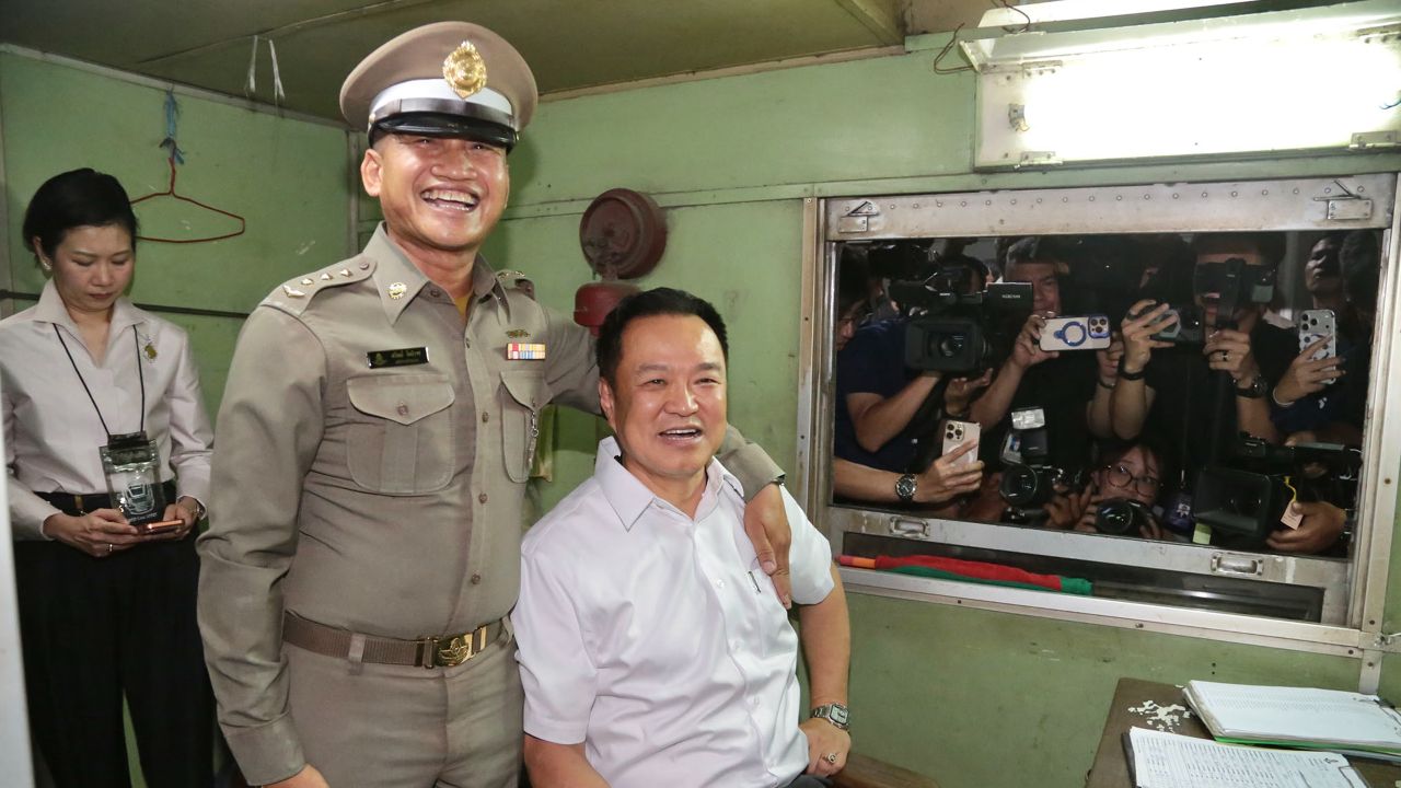 นายกฯ ตรวจความเรียบร้อยการเดินทางกลับบ้านช่วงสงกรานต์