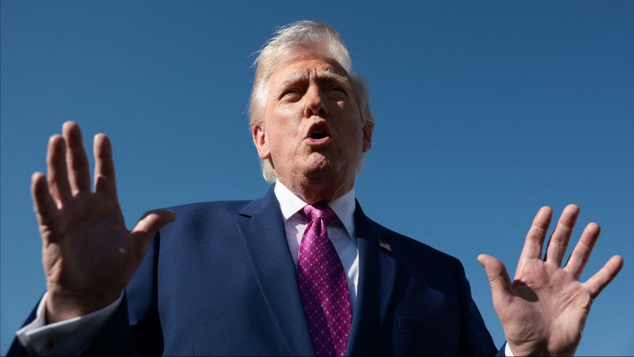 ทรัมป์เผย สหรัฐฯ กำลัง “เคลียร์พื้นที่” ช่องแคบฮอร์มุซ