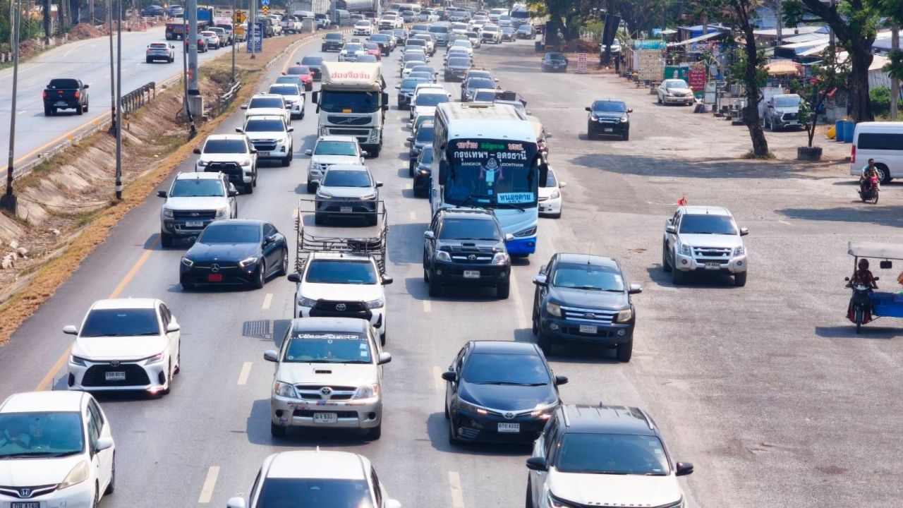 ถนนมิตรภาพติดหนึบ คนกลับบ้านช่วงสงกรานต์