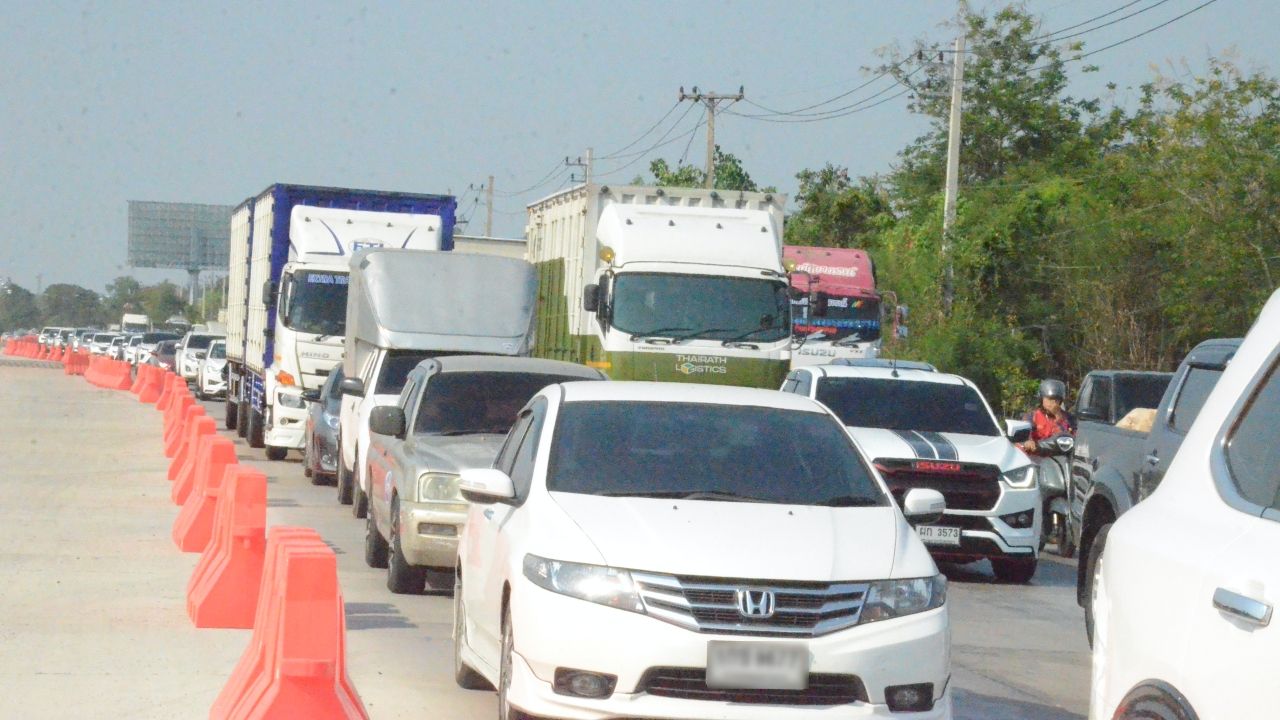 การจราจรหนาแน่นช่วงสงกรานต์ 2569 ถนนสาย 304 และมอเตอร์เวย์ M6