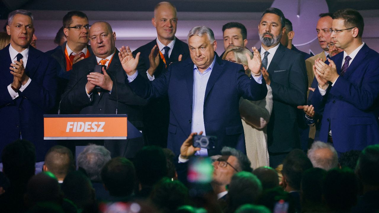 เดโมแครตเฮ 