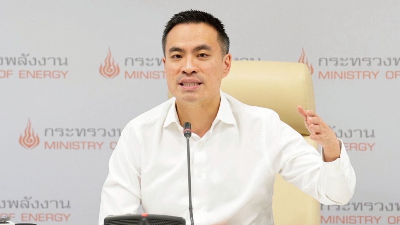 “เอกนัฏ” เผยหลัง 9 พ.ค. หั่นราคาน้ำมันดีเซลหน้าโรงกลั่นลงอีก 3 บาทต่อลิตร