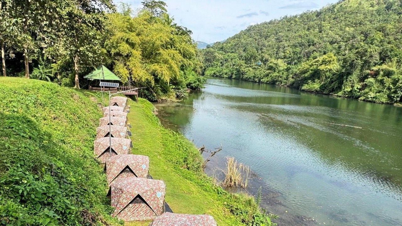 “อุทยานแห่งชาติเอราวัณ” เปิดท่องเที่ยว-พักแรมอีกครั้ง หลังไฟป่า-หมอกควันคลี่คลาย