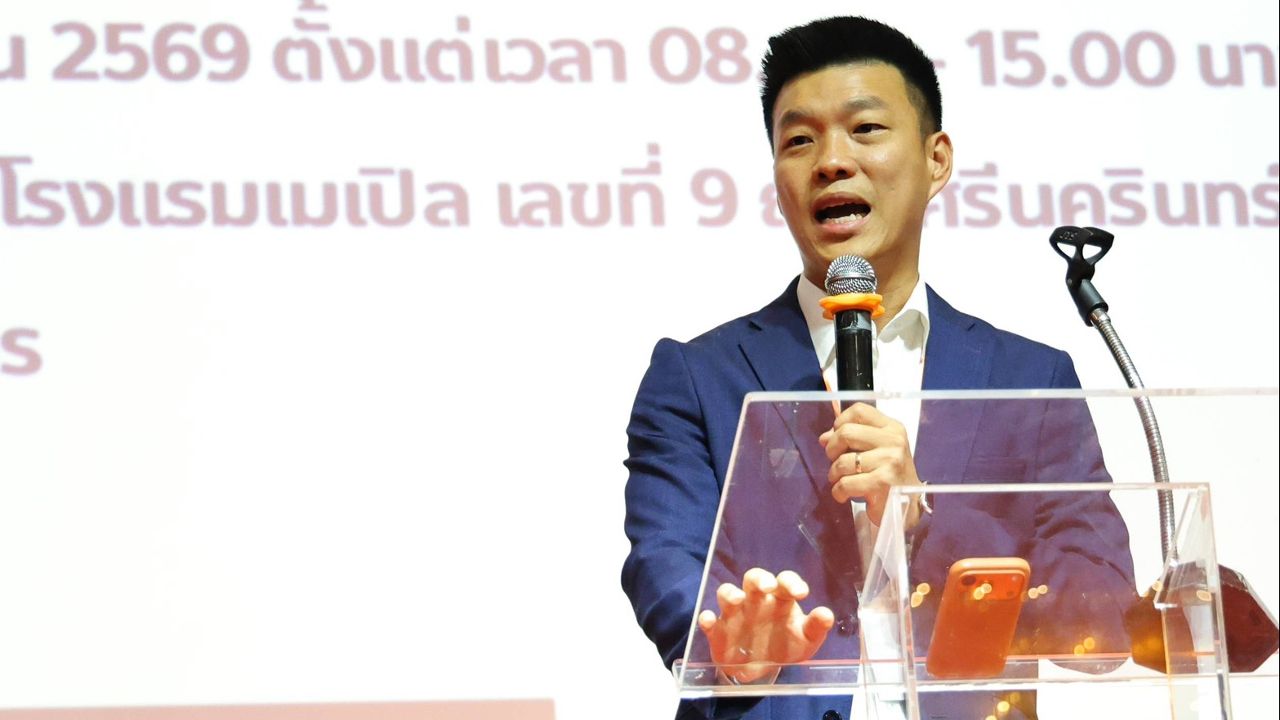 “เท้ง” ชี้รัฐบาล “อนุทิน” ดูเข้มแข็งนอก แต่ภายในเปราะบาง เตรียมตั้ง ครม. เงา ตรวจสอบรัฐบาล