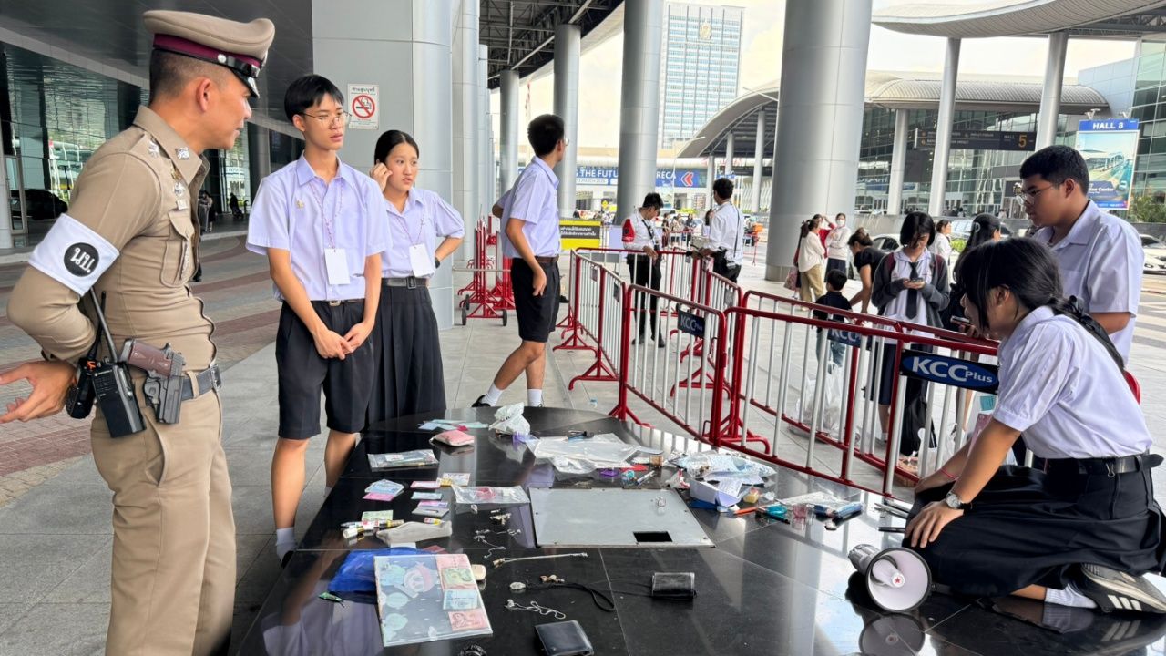 มุมมองใหม่ดราม่าทิ้งเงินหน้าสนามสอบเข้า ม.4 โรงเรียนเตรียมอุดมศึกษา