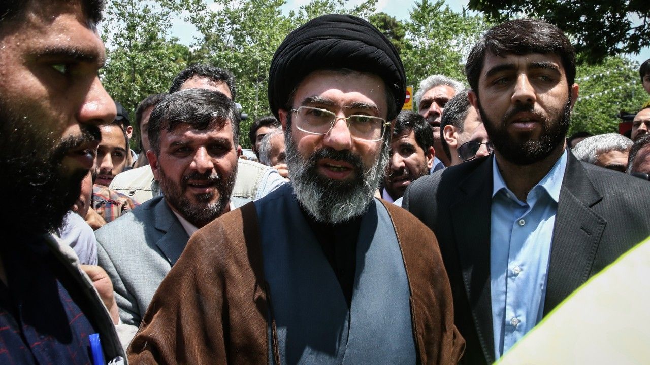 อิหร่านแต่งตั้ง โมจตาบา คาเมเนอี เป็นผู้นำสูงสุดคนใหม่