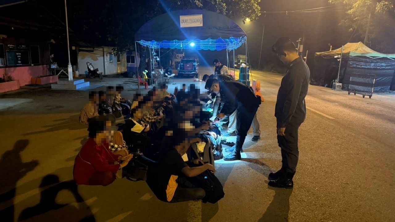 จับกุมแรงงานเถื่อน 42 ราย ลักลอบเข้าประเทศไทยหวังหางานทำ