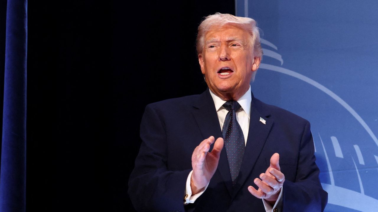 ทรัมป์ประกาศไม่วิตกกับราคาน้ำมันสูง แต่เตรียมผ่อนคว่ำบาตร