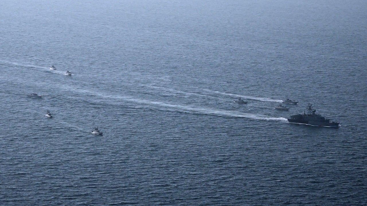 อิหร่านท้าทายสหรัฐฯ พร้อมรับมือกองเรือในช่องแคบฮอร์มุซ