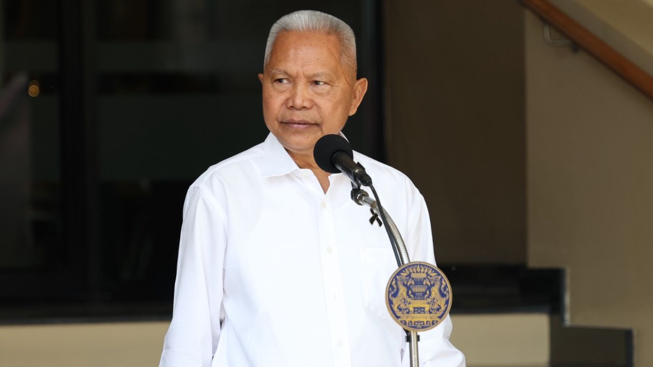 ทำเป็นตัวอย่าง ครม. “ถอดสูท-ลดแอร์” ชวนประชาชนร่วมประหยัดพลังงาน “โสภณ” ชี้ต้องทำอย่างยั่งยืน