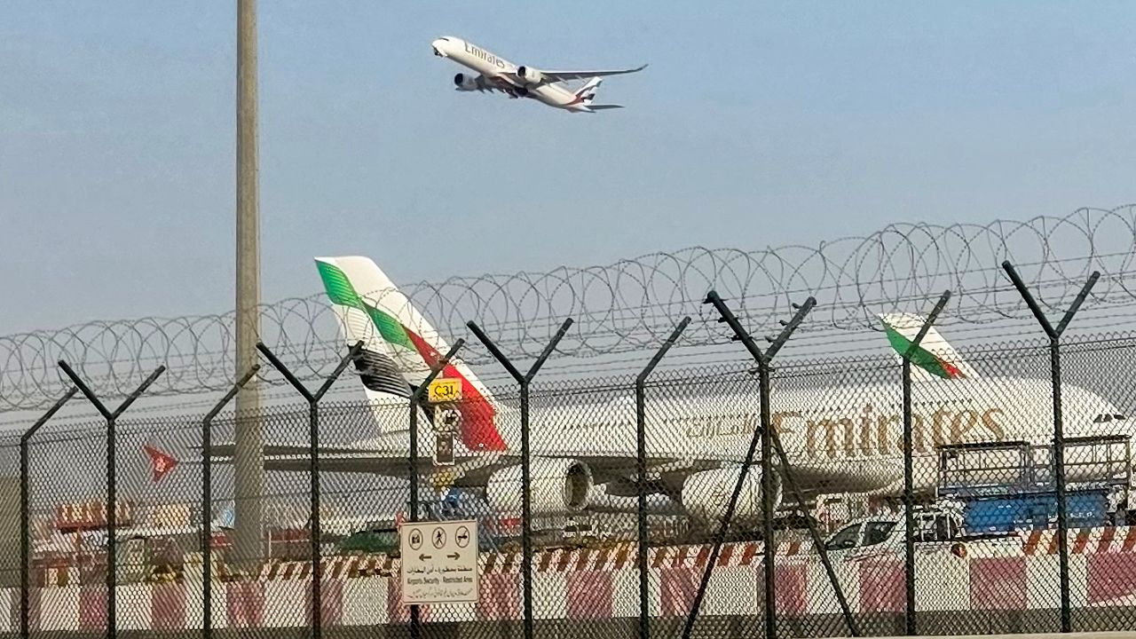 สายการบินทั่วโลกปรับขึ้นราคาตั๋ว หลังราคาน้ำมันสูงขึ้นจากความตึงเครียดตะวันออกกลาง