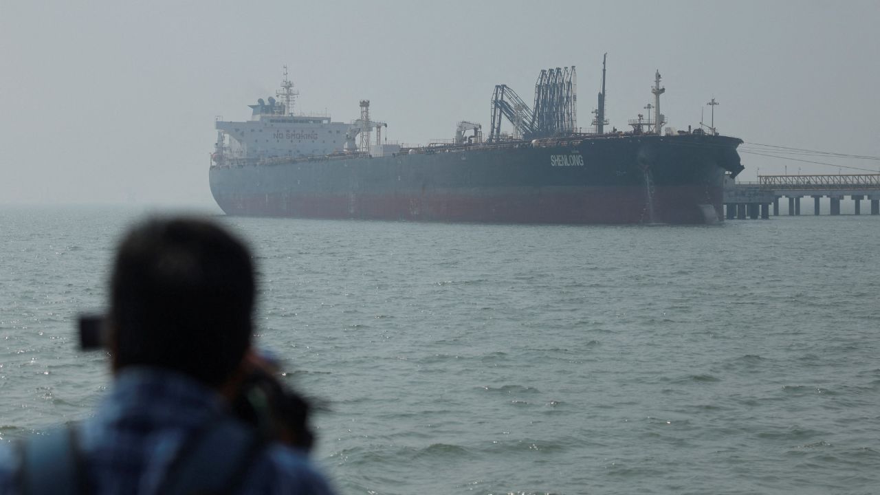 รัฐมนตรีอิหร่านปฏิเสธข้อกล่าวหาวางทุ่นระเบิดในช่องแคบฮอร์มุซ