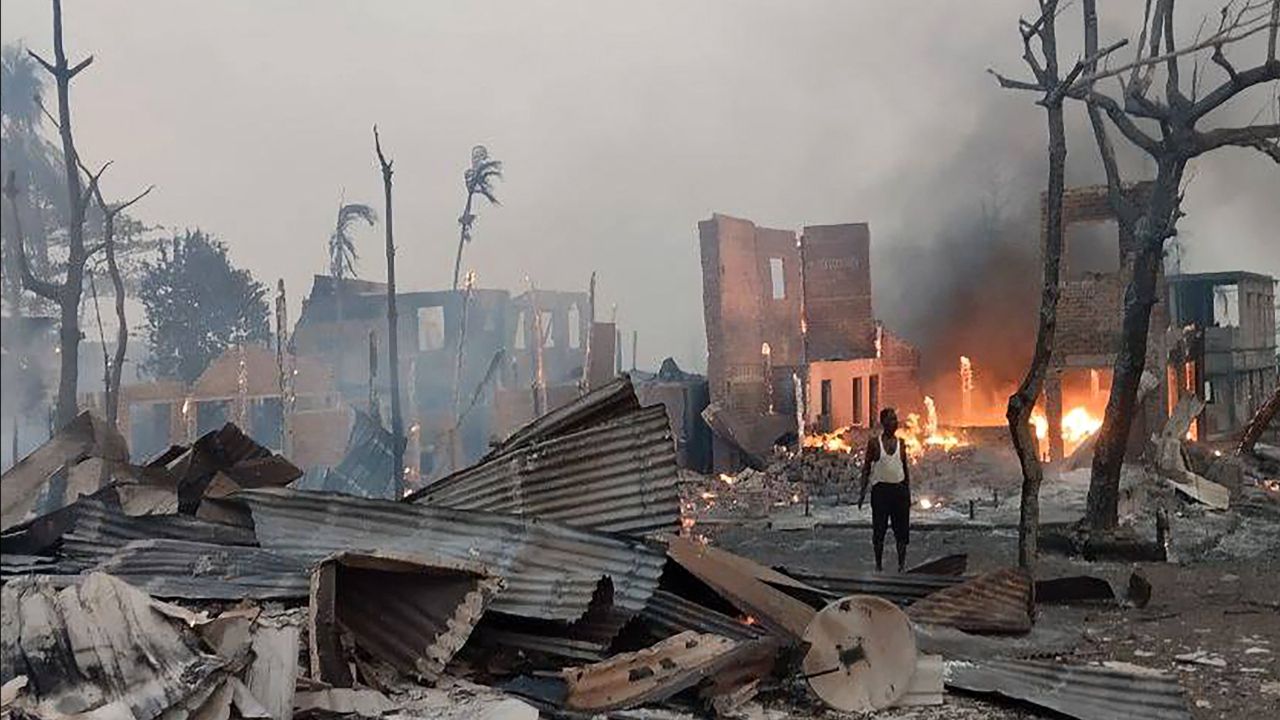 อดีตนายพลเมียนมา แฉกองทัพทิ้งระเบิดถล่มค่ายเชลยของตัวเอง ดับทหารรัฐบาลกว่า 100 นาย