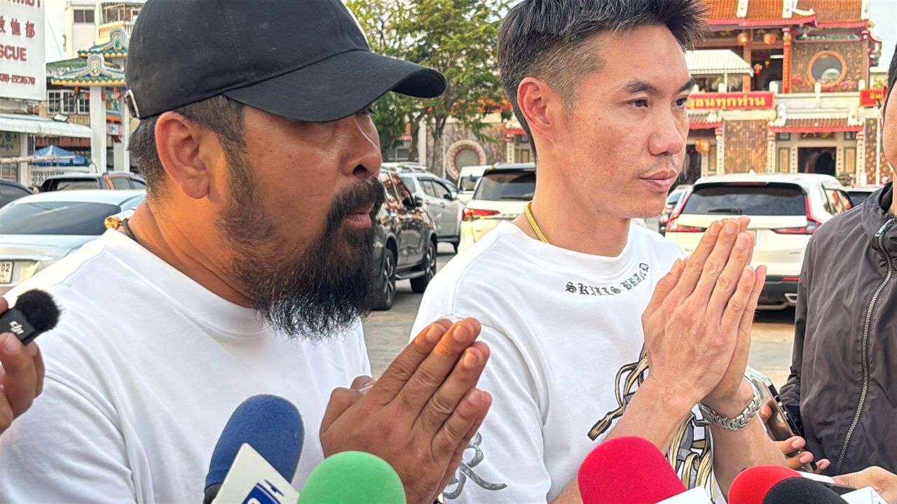 “เต้ อาชีวะ” พา “เฮียตี๋” พบตำรวจ ไหว้ขอโทษสังคม ลั่นเดินหน้าปกป้องศักดิ์ศรีคนไทยต่อ