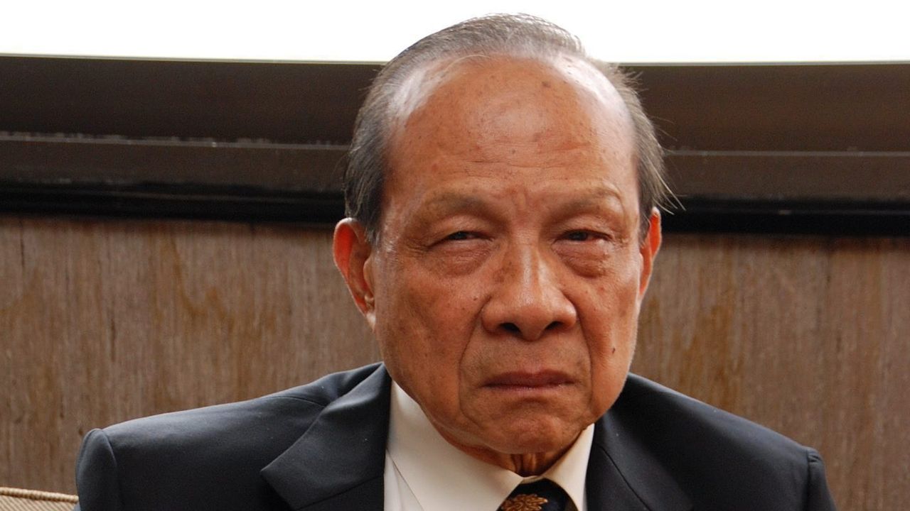 ไพโรจน์ โล่ห์สุนทร รับหน้าที่ประธานชั่วคราว โหวตเลือกประธานสภาฯ