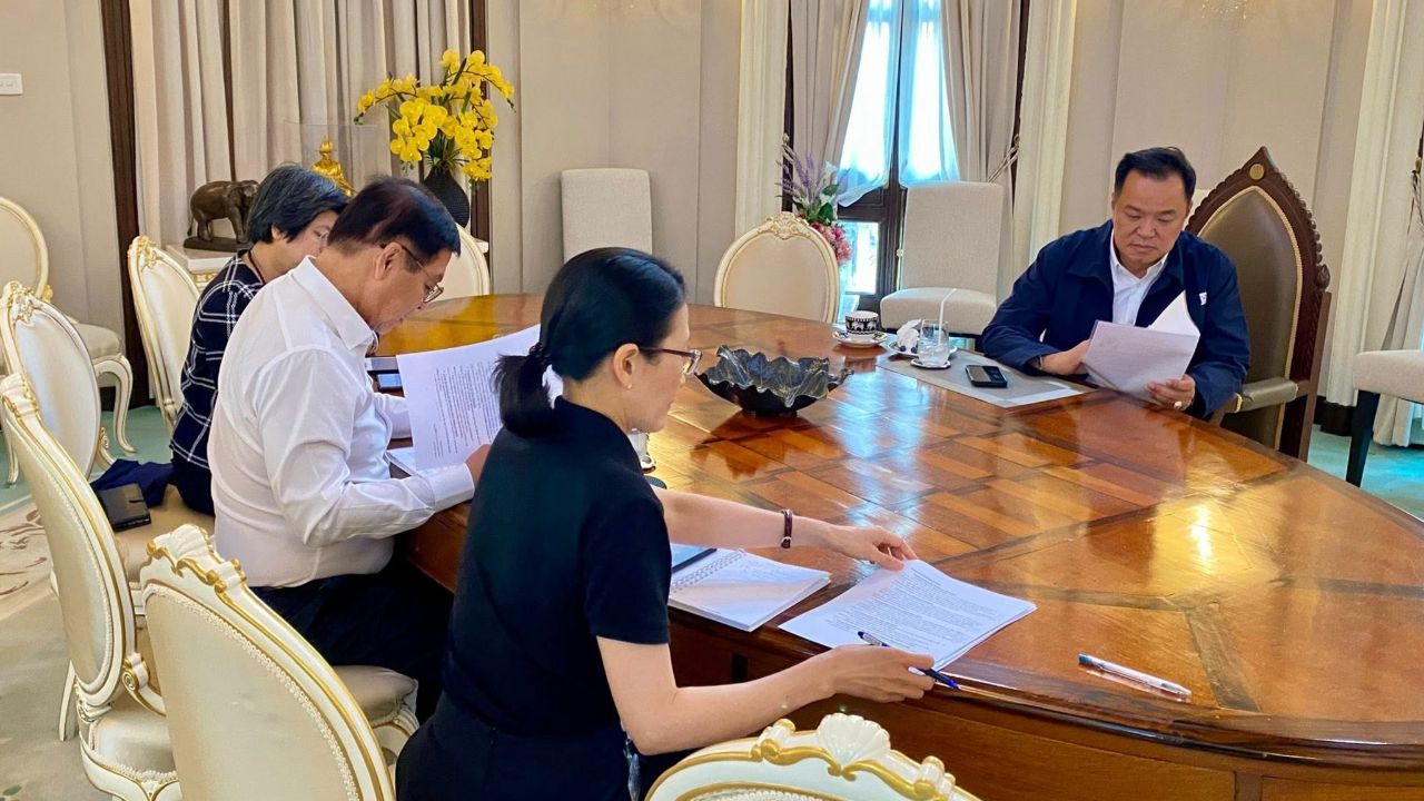 อนุทินและสีหศักดิ์ สนทนากับ รมว.โอมาน ขอบคุณช่วยลูกเรือไทย