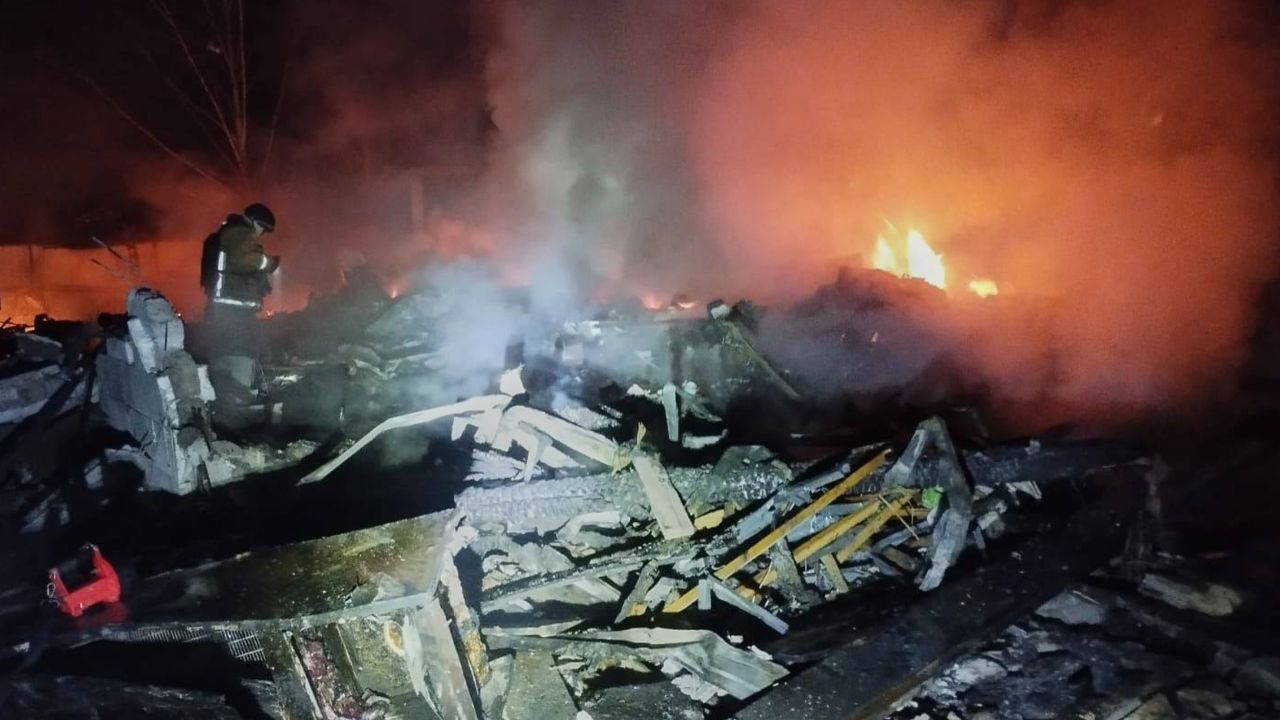 รัสเซียโจมตีโดรนยูเครนอีกครั้ง คู่รักดับในบ้านพัก