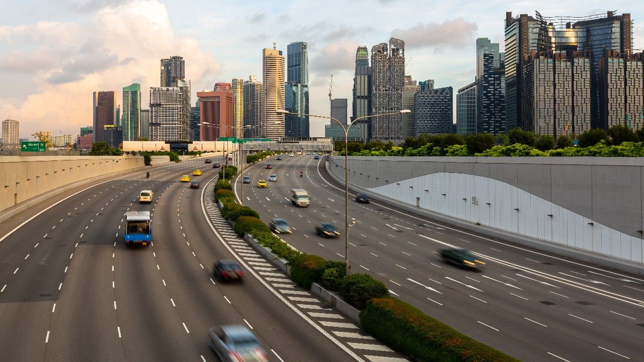 สิงคโปร์ประกาศขึ้นค่าธรรมเนียมรถต่างชาติ เริ่ม 2027