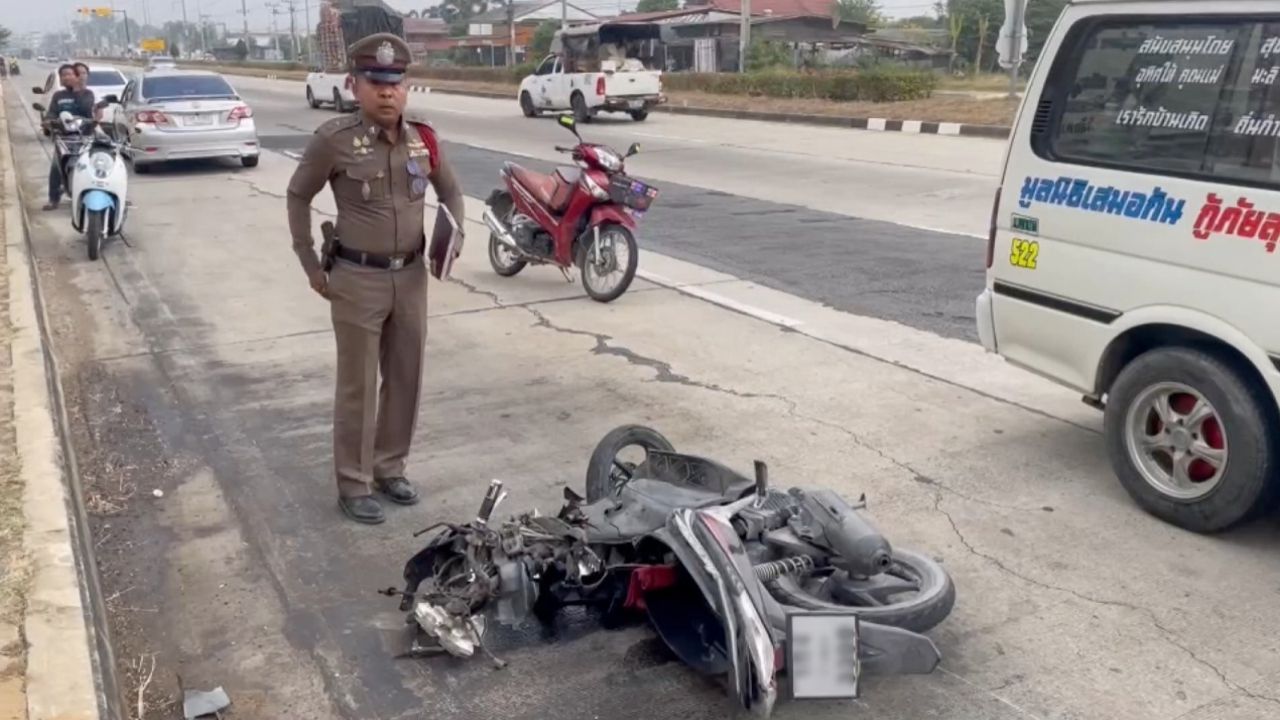 อุบัติเหตุสลด หนุ่มก้มเก็บมือถือ ขับรถชนป้าหลานดับ 2 ศพ