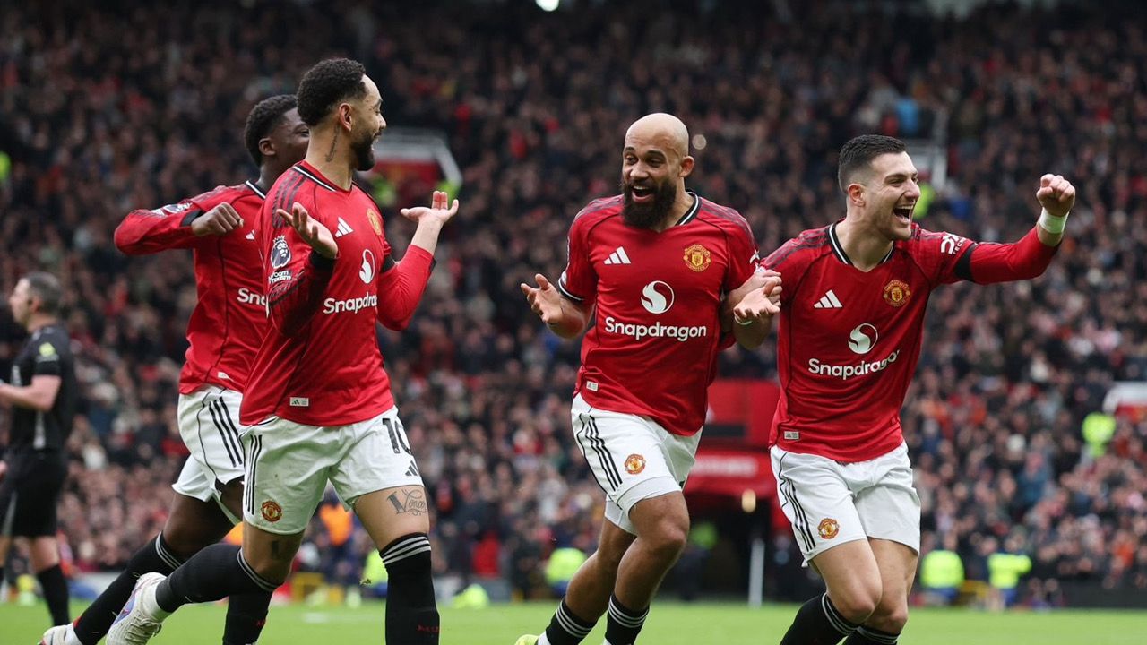 แมนฯ ยูไนเต็ดพลิกแซงเชลซี 3-2 คว้าชัยในศึกพรีเมียร์ลีก