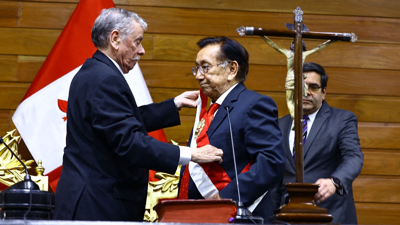เปรูเลือกประธานาธิบดีคนใหม่ หลังผู้นำรักษาการถูกถอดถอน