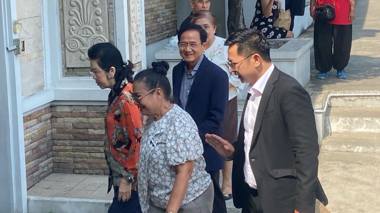 สมชายเยี่ยมทักษิณ แจงยศชนันไม่รับตำแหน่งรัฐมนตรี