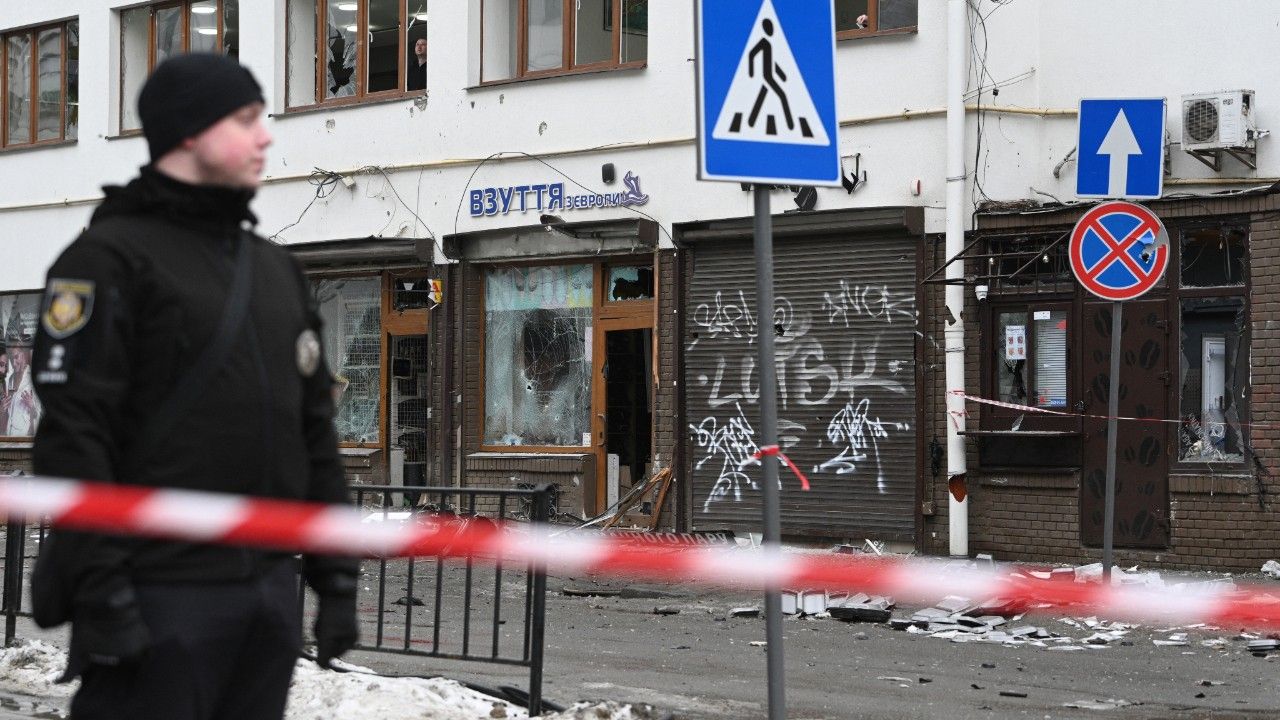 ระเบิดโจมตีตำรวจในยูเครน เสียชีวิต 1 เจ็บ 25