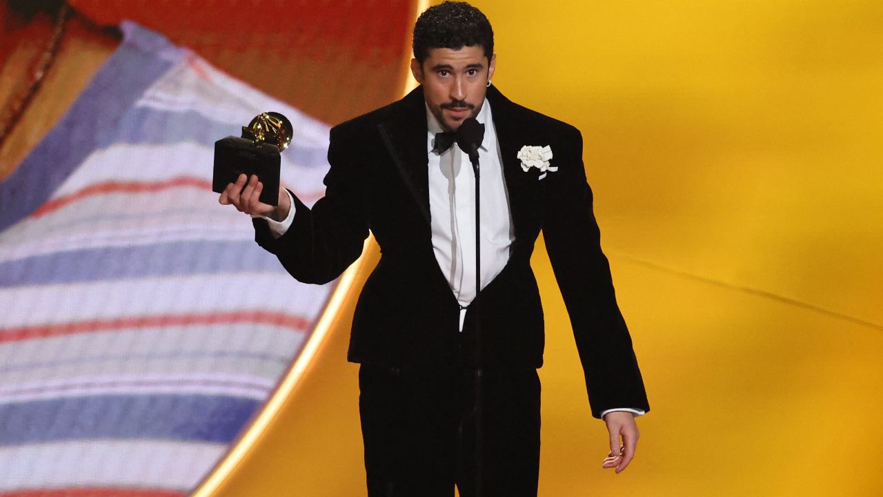 Bad Bunny คว้ารางวัลแกรมมี่ 'อัลบั้มแห่งปี' ครั้งแรกในประวัติศาสตร์