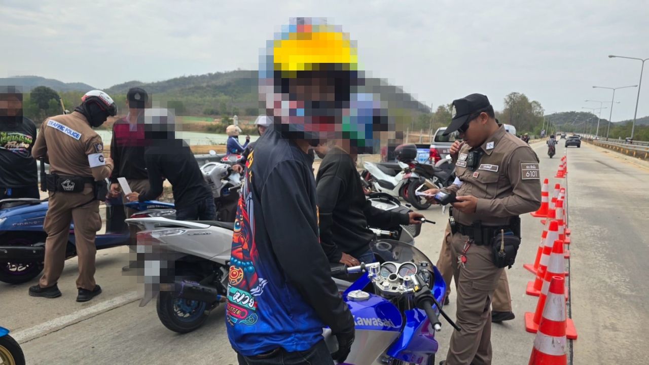 ตำรวจสัตหีบเข้มงวด หลังกลุ่มจักรยานยนต์ทุเรียนนนท์ก้านยาวบุกพื้นที่