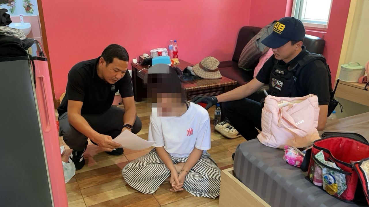 จับกุม 'เจ๊น้ำฝน' สาวลาว บังคับเด็กถ่ายคลิปอนาจารลงกลุ่มลับ