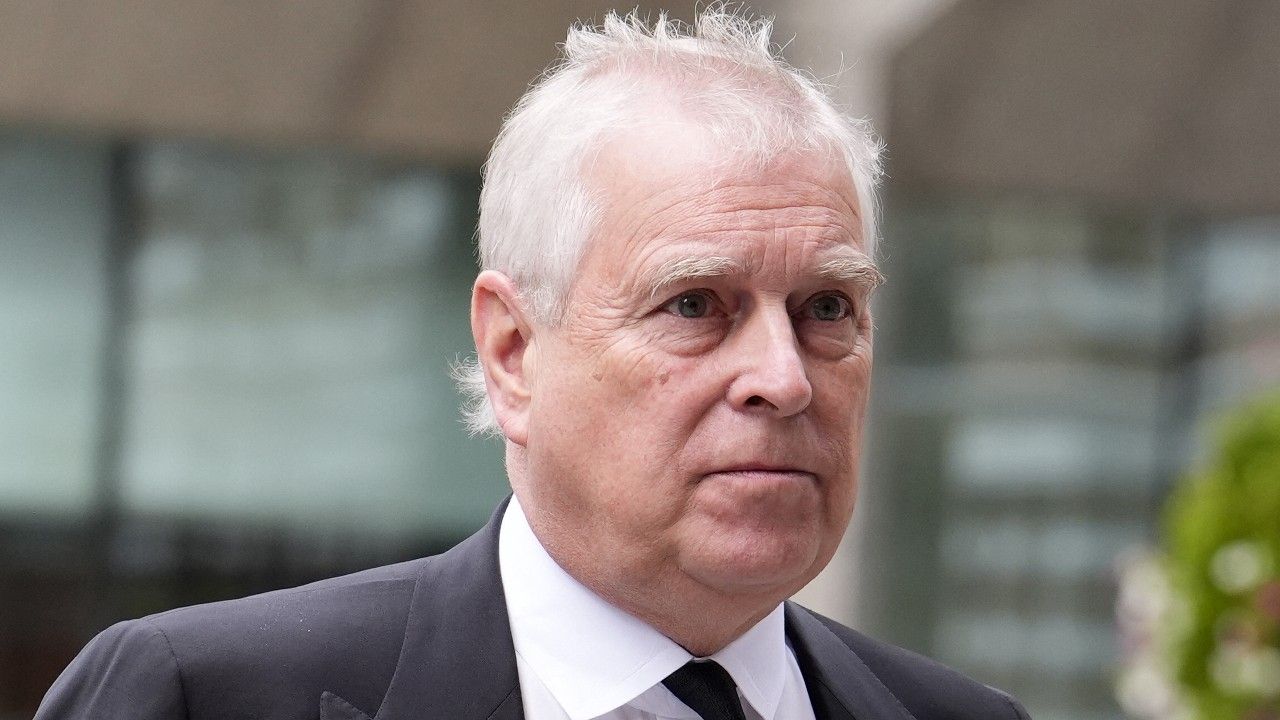 นายกฯ อังกฤษเรียกร้องอดีตเจ้าชายแอนดรูว์ให้การต่อสภาคองเกรสสหรัฐฯ