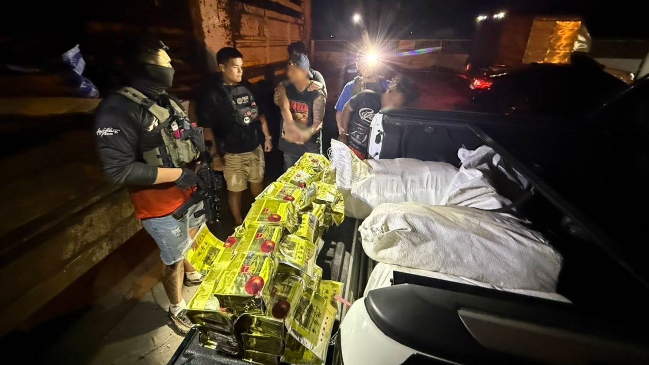 ตำรวจ บก.น.6 จับกุมขบวนการลำเลียงยาเสพติดในภาคใต้ ยึดยาไอซ์ 141 กก.