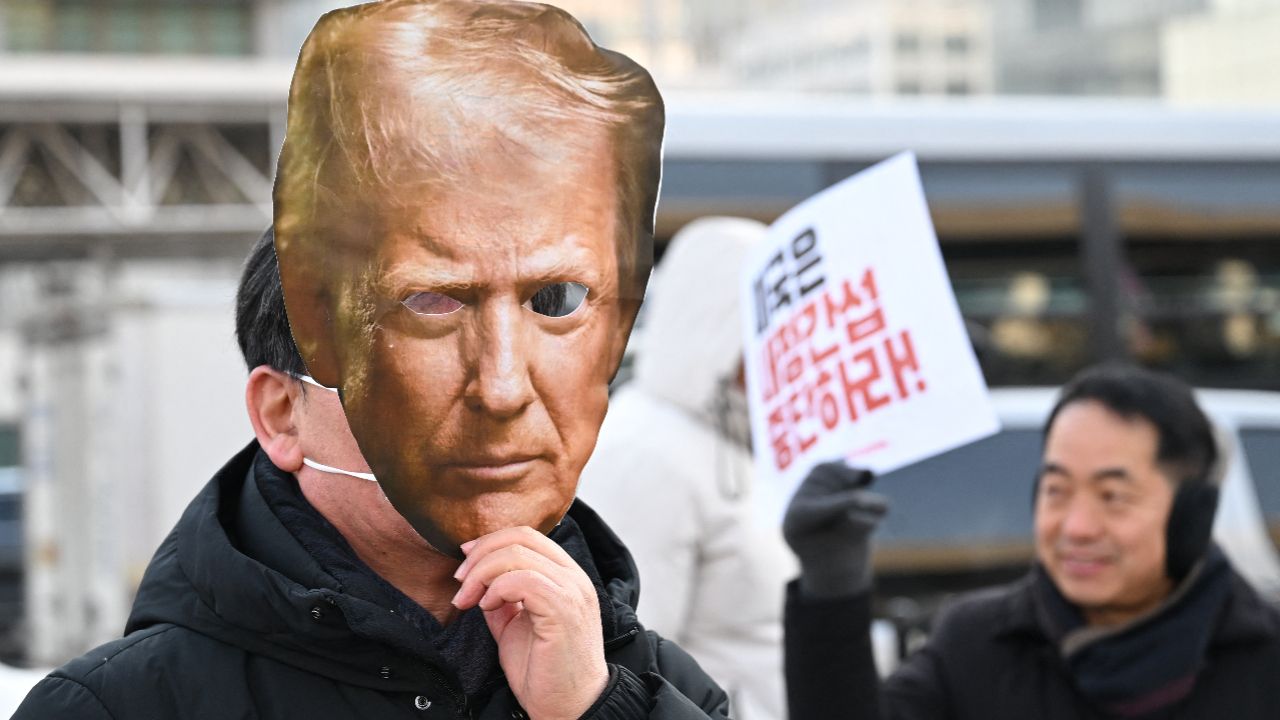 ทรัมป์ประกาศเพิ่มภาษีสินค้านำเข้าจากเกาหลีใต้เป็น 25% กระทบหุ้นยานยนต์