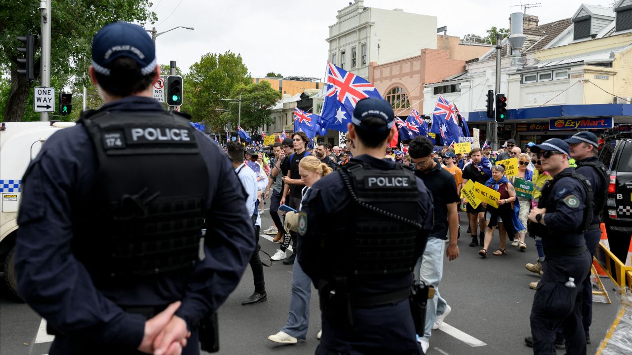 เหตุชายขว้างวัตถุต้องสงสัยกลางชุมนุมที่เมืองเพิร์ธ