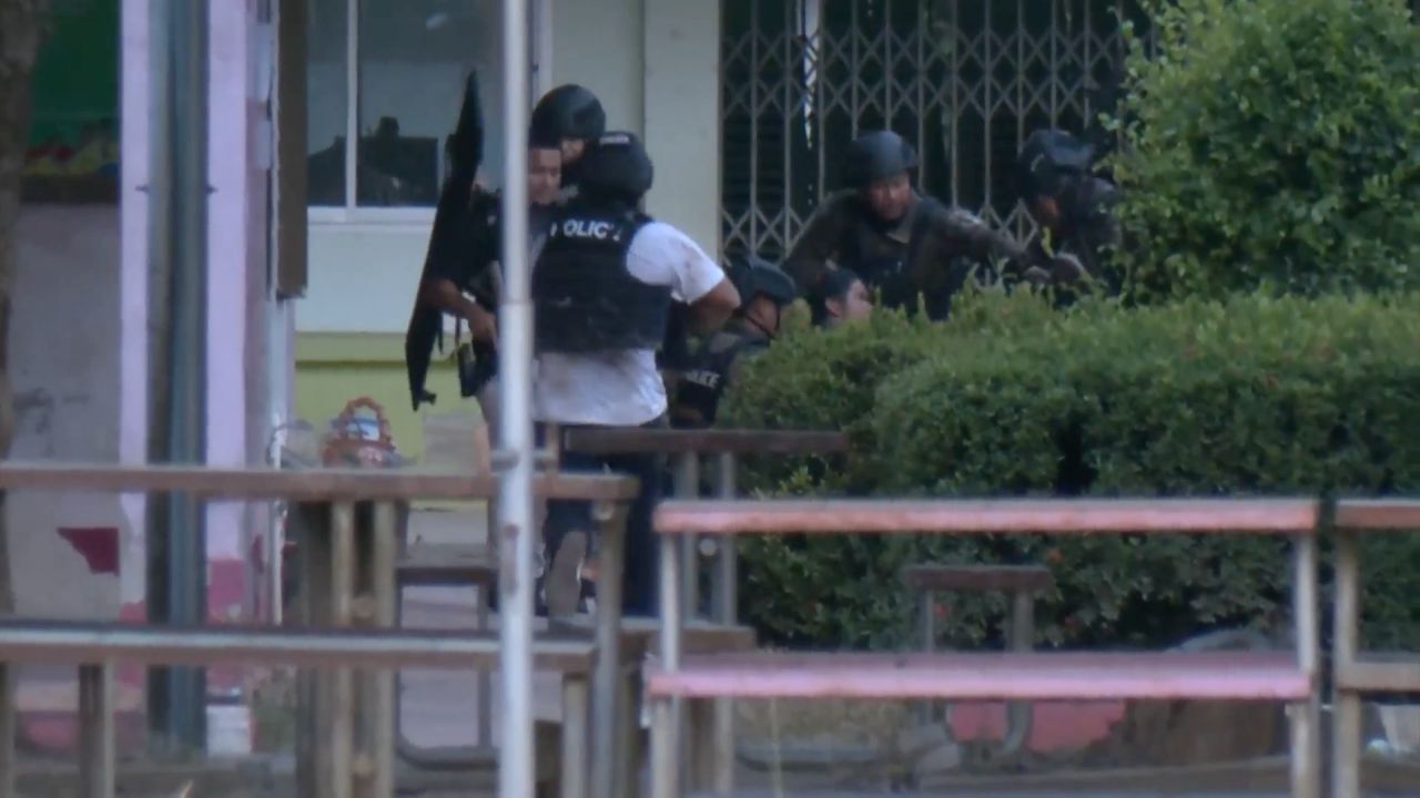 เยาวชน 18 ขอโทษครอบครัว ผอ.ศศิพัชร หลังเหตุการณ์บุกโรงเรียนยิงคนบาดเจ็บ