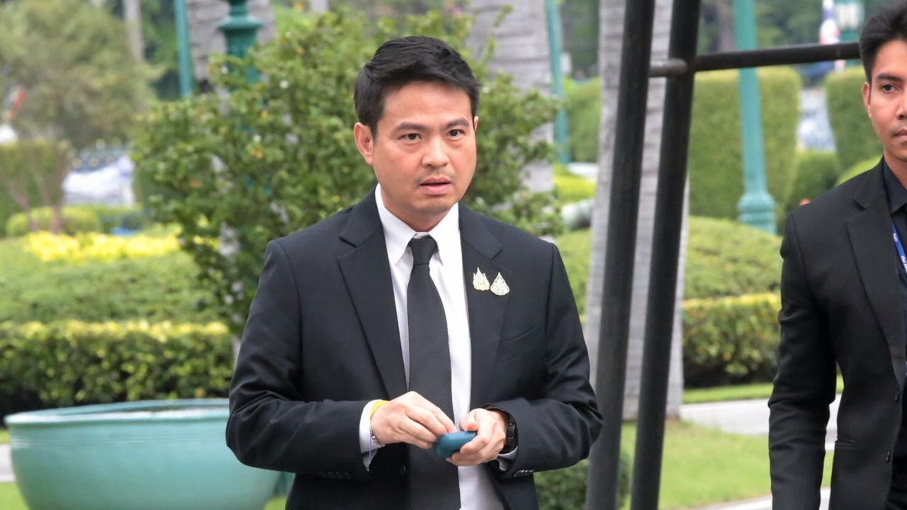 “ภราดร” ตั้งคำถาม กกต. ทำไมไม่อนุมัติงบเยียวยาน้ำท่วม 2.2 พันล้าน