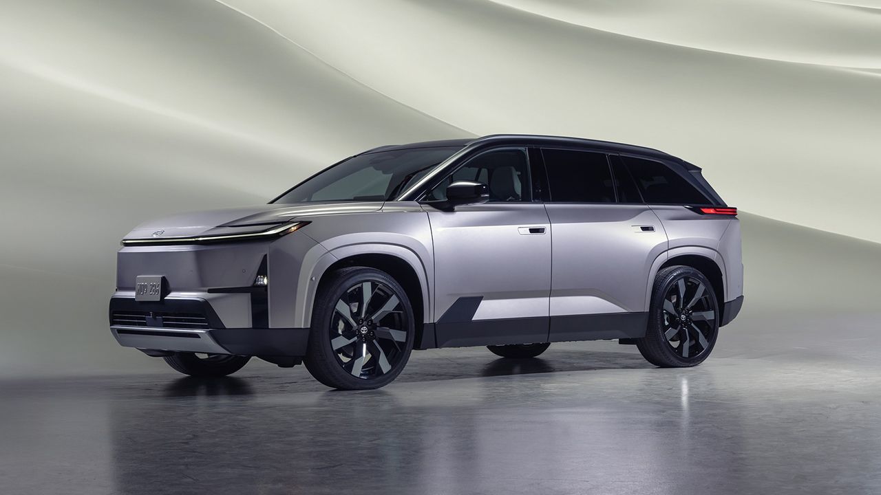 Toyota เปิดตัว Highlander 2027 รถไฟฟ้าล้วน ดีไซน์โดดเด่นประกอบในสหรัฐฯ