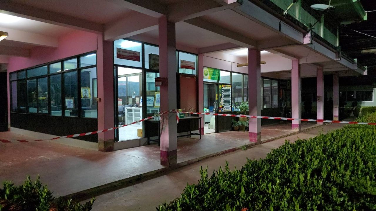 เผย อาการล่าสุด ผอ.โรงเรียนพะตงประธานคีรีวัฒน์ เหตุคนร้ายบุกจับตัวประกัน