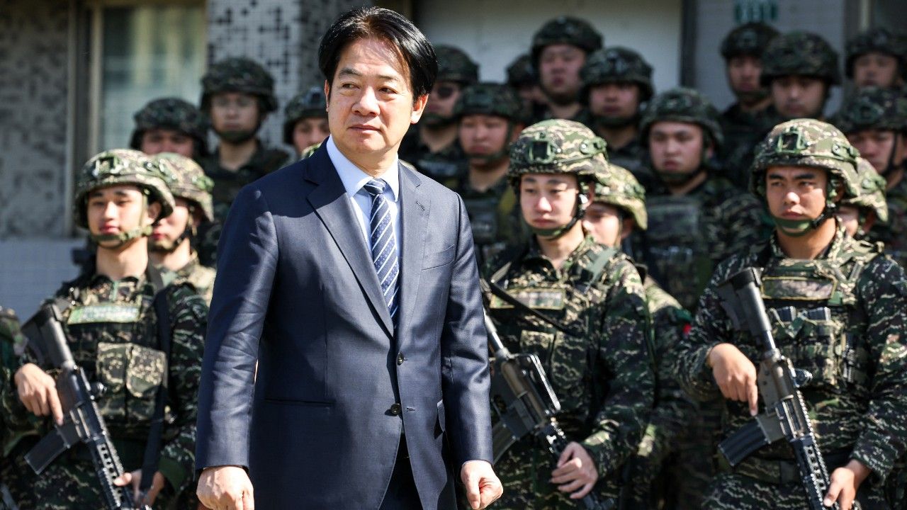 ปธน.ไต้หวันเร่งผ่านงบกลาโหมพิเศษ 4 หมื่นล้านดอลลาร์ ชี้ภัยคุกคามจากจีนเพิ่มสูง