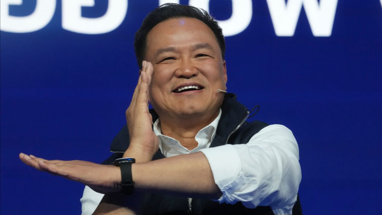 พรรคภูมิใจไทยคว้าชัยเลือกตั้ง มั่นใจด้วยกำแพงสีน้ำเงิน