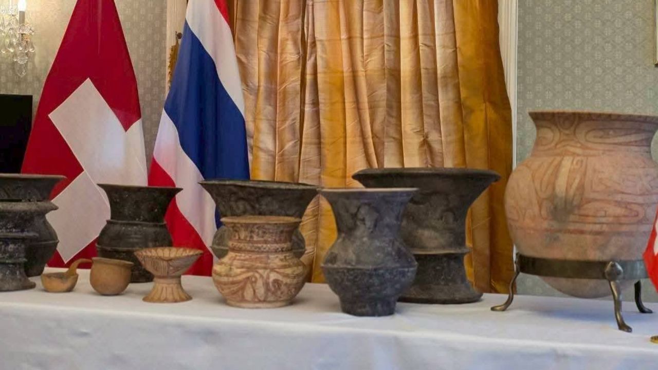 รัฐบาลสวิตเซอร์แลนด์ ส่งคืนโบราณวัตถุ 11 ชิ้นให้ไทย