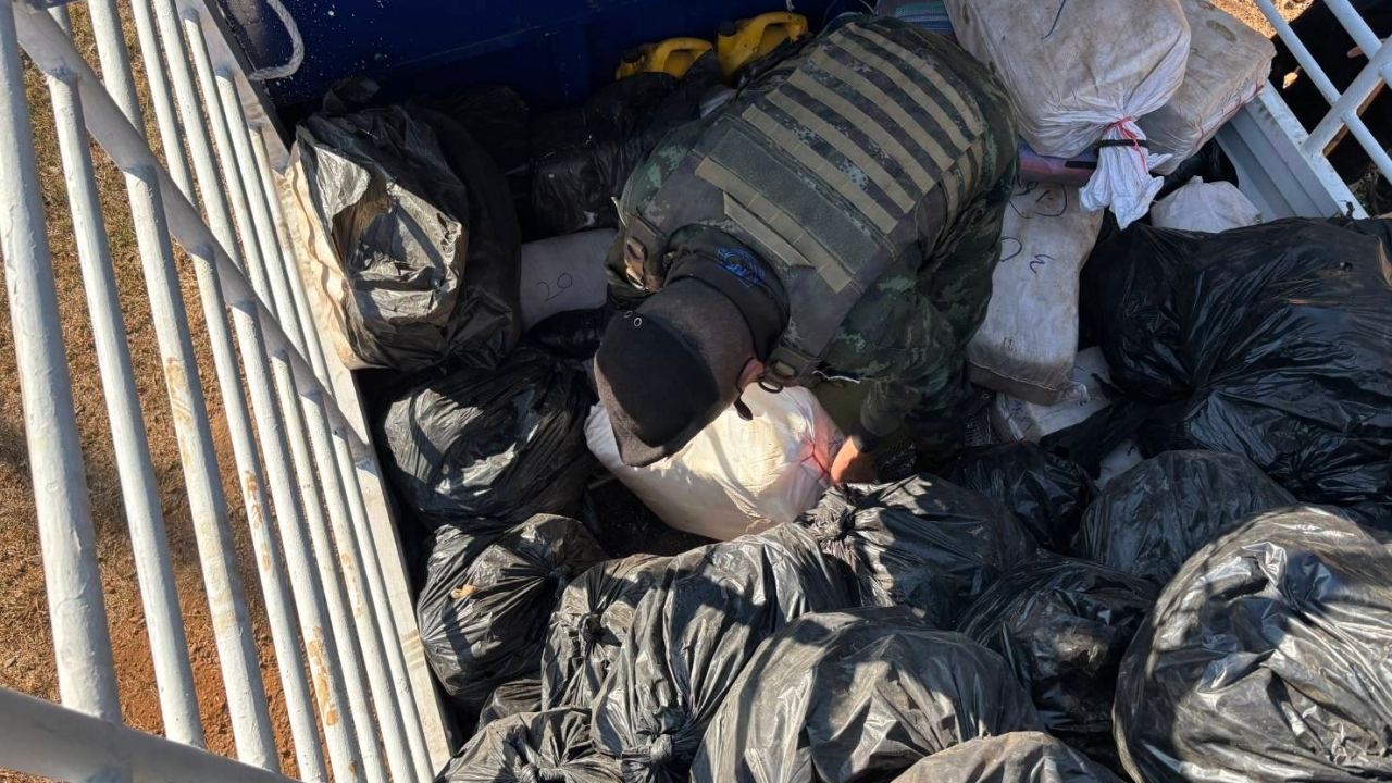 ทหารเชียงใหม่จับยาบ้าบิ๊กลอต 9.9 ล้านเม็ด ซุกในรถบรรทุกขิง