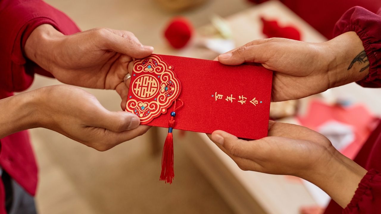 โพลเผยคนรุ่นใหม่ปรับอั่งเปาและพิธีกรรมตรุษจีนให้ทันสมัย